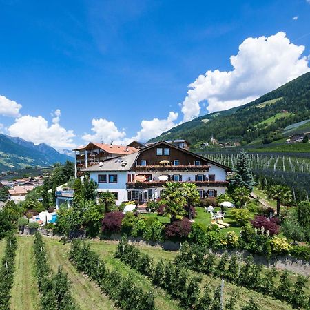 Pension Zum Burggraefler Schenna Exterior photo